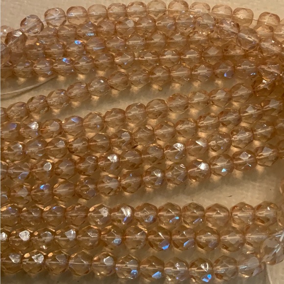 Limited quantities..vintage…100 Czech faceted glass beads - Picture 2 of 4